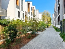 Three-bedroom duplex apartment with terrace in the heart of the Bassins à flot - Bordeaux (33)
