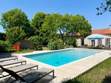 Maison en pierre avec piscine au cœur du Bourgeais - Entre pierre, lumière et nature - Lansac (33)