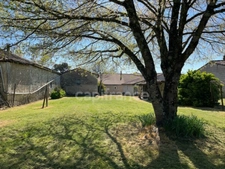 Ensemble immobilier de 131 m² - Terrain constructible et fort potentiel - Chepniers (17)