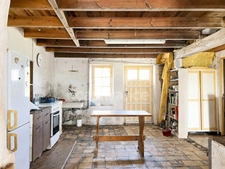 Character charentaise farmhouse with outbuildings and outstanding potential - Saint-Palais-de-Négrignac (17)