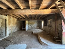 Ensemble immobilier de 131 m² - Terrain constructible et fort potentiel - Chepniers (17)