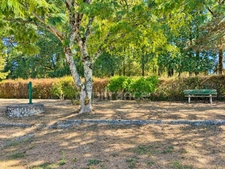 Maison de campagne avec jardin clos et garage indépendant - Brossac (16)