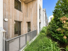 Three-bedroom duplex apartment with terrace in the heart of the Bassins à flot - Bordeaux (33)