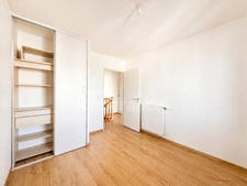 Three-bedroom duplex apartment with terrace in the heart of the Bassins à flot - Bordeaux (33)