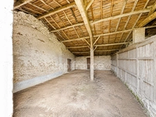 Character charentaise farmhouse with outbuildings and outstanding potential - Saint-Palais-de-Négrignac (17)
