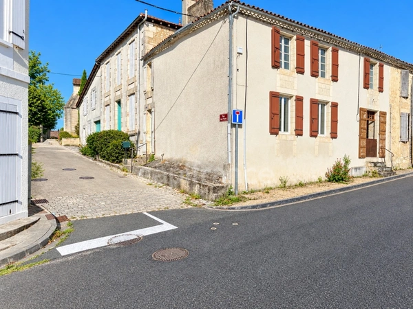 Le charme d’une maison en pierre, le potentiel d’une nouvelle histoire - Chevanceaux (17)
