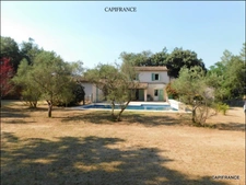 A LE VAL (83143) Maison familiale avec piscine, 4 chambres, grand garage, terrain naturel et boisé