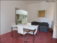 Dpt Bouches du Rhône (13), à louer LA CIOTAT appartement T2 de 40,32 m²  