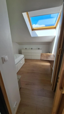 A LOUER A DIGNE-LES-BAINS (04) CHARMANT APPARTEMENT T2 MEUBLE RENOVE 