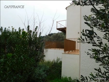 HYERES (83) Maison individuelle rénovée vue mer avec terrasse sur 5 000 m² de terrain/double garage