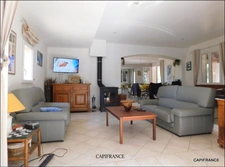 A LE VAL (83143) Maison familiale avec piscine, 4 chambres, grand garage, terrain naturel et boisé