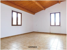 ENTRAGES (04000) A vendre MAISON de caractère de type 3 de 88 M2 avec terrasse et garage