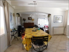A LE VAL (83143) Maison familiale avec piscine, 4 chambres, grand garage, terrain naturel et boisé