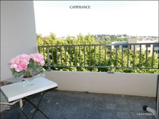 A ECULLY (69) EXCLUSIVITE APPARTEMENT 81 m² TRAVERSANT 3 CHAMBRES, BALCON, CAVE, 5ème étage ASCENSEUR