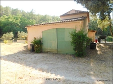 A LE VAL (83143) Maison familiale avec piscine, 4 chambres, grand garage, terrain naturel et boisé
