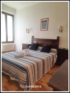 DIGNE LES BAINS (04) à vendre HOTEL/BUREAU en centre ville / 15 chambres