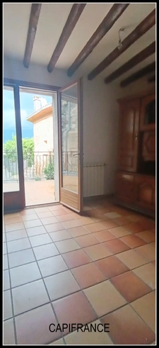 ENTRAGES (04000) A vendre MAISON de caractère de type 3 de 88 M2 avec terrasse et garage