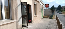 VENTE DE MURS LE CHAFFAUT ST JURSON (04) ANCIEN Bar Hôtel Restaurant "CHEZ GINETTE" avec GARAGES, DEPENDANCES, COURS INTERIEURE