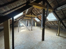 Immeuble : Local commercial et appartement à QUIMPER (29)