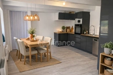 Maison rénovée à vendre à TOURCH (29)