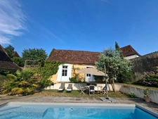 Maison de village avec piscine au Bugue
