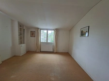 Single-story house, 143 m² – sought-after Chandos neighborhood – walking distance to the town center