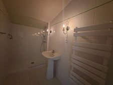 Single-story house, 143 m² – sought-after Chandos neighborhood – walking distance to the town center