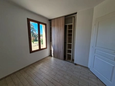 Maison récente de plain-pied – DPE A/A – 3 chambres – Terrain 1 500 m² – Pressignac-Vic (24)