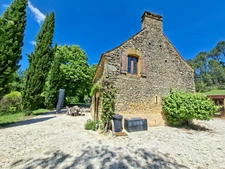 Character property with two stone houses on over 9 hectares near Sarlat – Périgord Noir