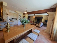 Character property with two stone houses on over 9 hectares near Sarlat – Périgord Noir