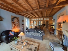 PROPRIÉTÉ DE CHARME AVEC PISCINE, MAISON D'AMIS ET JARDIN CLOS AU CŒUR DU PÉRIGORD NOIR
