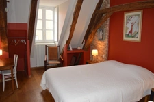 Stone house in the heart of the village of Le Bugue (24)
