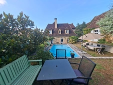 Maison de village avec piscine au Bugue