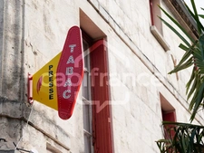 Local commercial à vendre PAU (64)-Murs commerciaux de 174 m².  Aux normes ERP