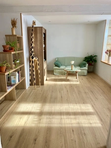 Maison de campagne avec studio, dépendances et jardin – Bords