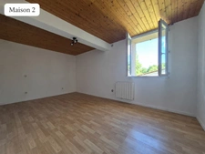Ensemble immobilier avec 3 maisons sur 5 110 m² – Moragne 17430