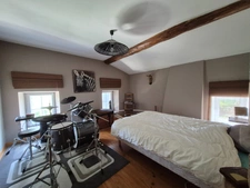 Maison avec nombreuses dépendances, studio et terrain constructible de plus de 3 000 m²