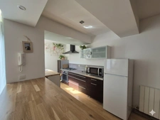 COUP DE CŒUR – Appartement centre Rochefort, au calme, 84 m² avec cour et grand séjour