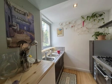 COUP DE CŒUR – Appartement centre Rochefort, au calme, 84 m² avec cour et grand séjour