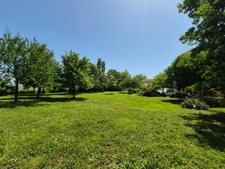Maison avec nombreuses dépendances, studio et terrain constructible de plus de 3 000 m²