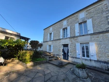 Maison à vendre 6 pièces SAINT SAVINIEN (17)