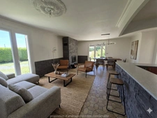 MAISON DE PLAIN-PIED SANS VIS-À-VIS SUR + DE 2 400 m² DE TERRAIN