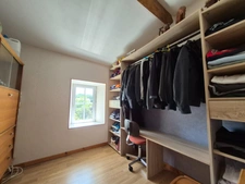 Maison avec nombreuses dépendances, studio et terrain constructible de plus de 3 000 m²