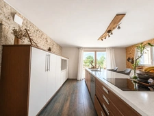 Maison de campagne avec studio, dépendances et jardin – Bords