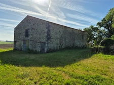 Grange agricole 170 m² avec terrain – Saint-Coutant-le-Grand 17430