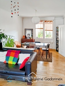 Maison individuelle avec jardin et garage proche centre-ville 