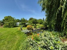 Maison avec nombreuses dépendances, studio et terrain constructible de plus de 3 000 m²
