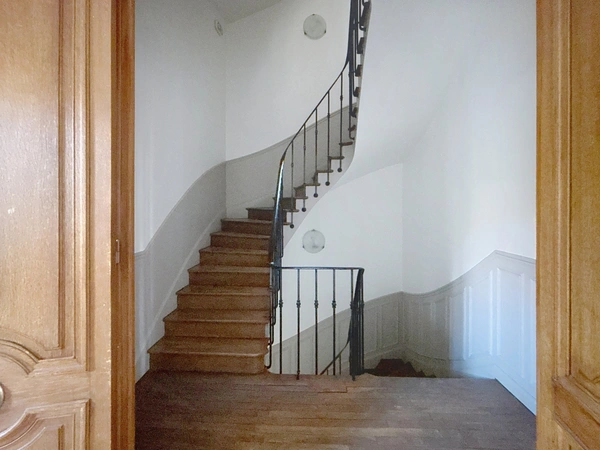 HOTEL PARTICULIER à vendre 22 pièces REIMS (51)
