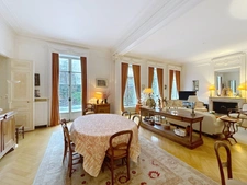 Appartement à vendre 7 pièces, jardin et parkings REIMS (51)