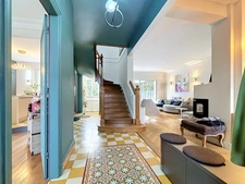 House for sale with 9 rooms, garden, swimming pool, garage, in the Reims district (51)